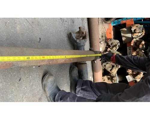 KENWORTH T660 Drive Shaft, Front
