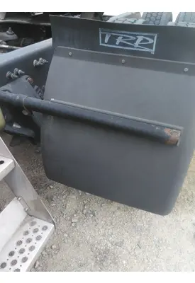 KENWORTH T660 FENDER, QUARTER/HALF REAR