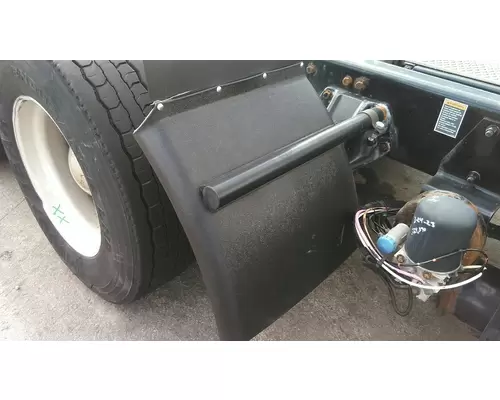 KENWORTH T660 FENDER, QUARTERHALF REAR