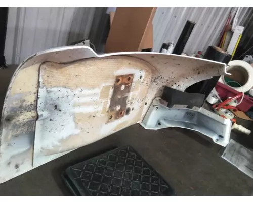 KENWORTH T660 FENDER EXTENSION