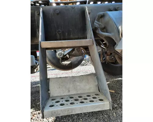 KENWORTH T660 FRAME STEP