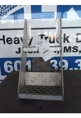 KENWORTH T660 FRAME STEP