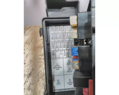 KENWORTH T660 FUSE BOX