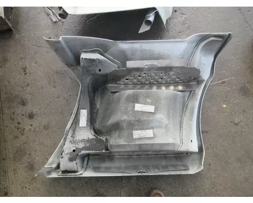 KENWORTH T660 Fairing, Skirt (SideTank)