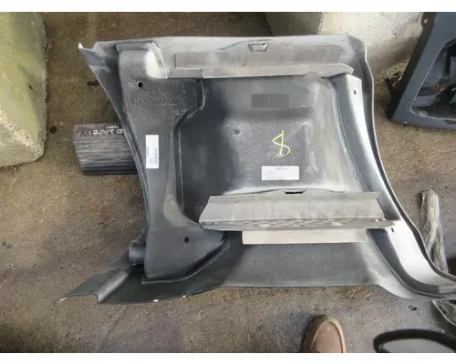 KENWORTH T660 Fairing, Skirt (SideTank)
