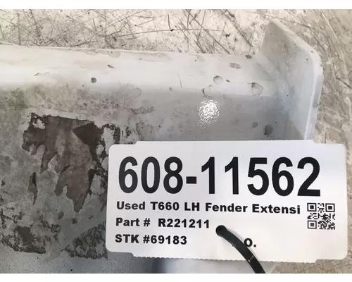 KENWORTH T660 Fender Extension