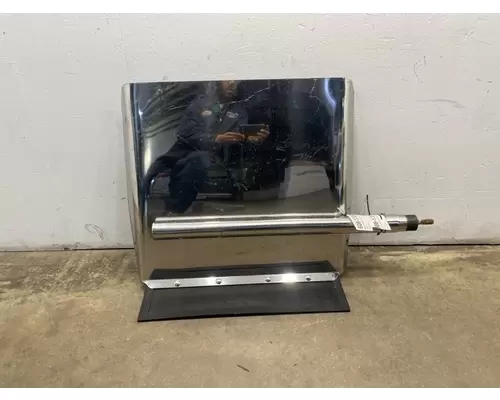 KENWORTH T660 Fender Extension