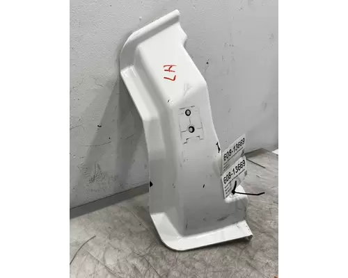 KENWORTH T660 Fender Extension