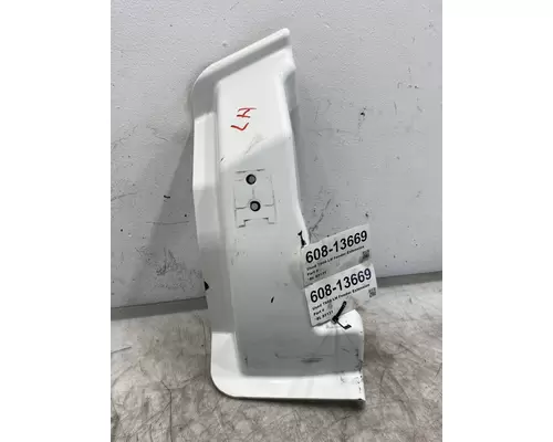 KENWORTH T660 Fender Extension