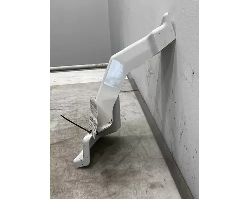 KENWORTH T660 Fender Extension
