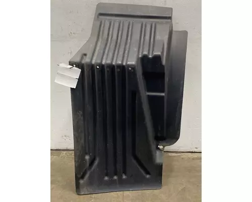 KENWORTH T660 Fender Extension