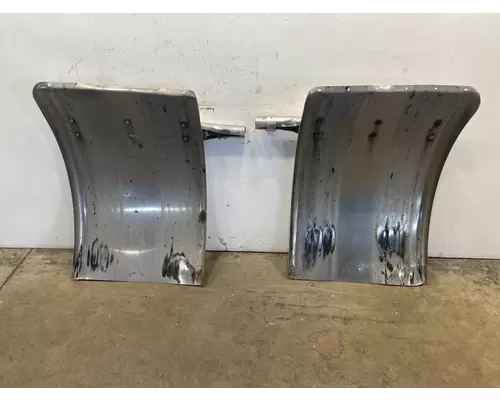 KENWORTH T660 Fender Extension