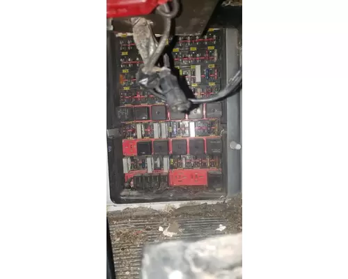 KENWORTH T660 Fuse Box