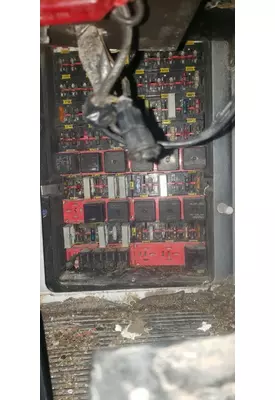 KENWORTH T660 Fuse Box