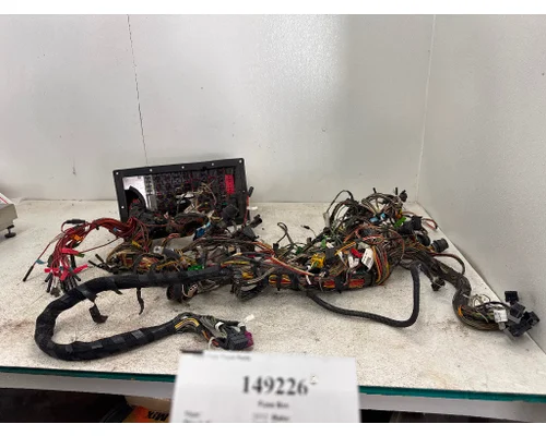 KENWORTH T660 Fuse Box