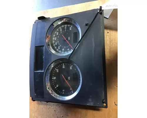 KENWORTH T660 GAUGE CLUSTER