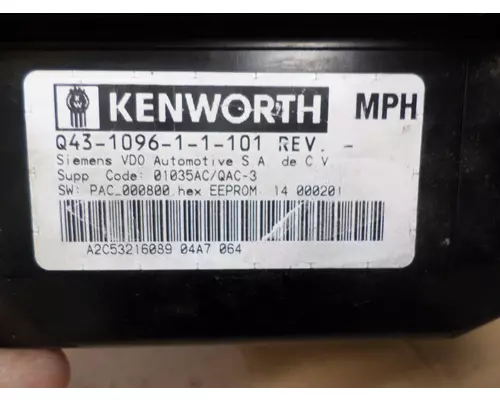 KENWORTH T660 GAUGE CLUSTER