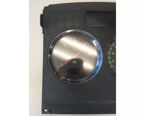 KENWORTH T660 GAUGE CLUSTER