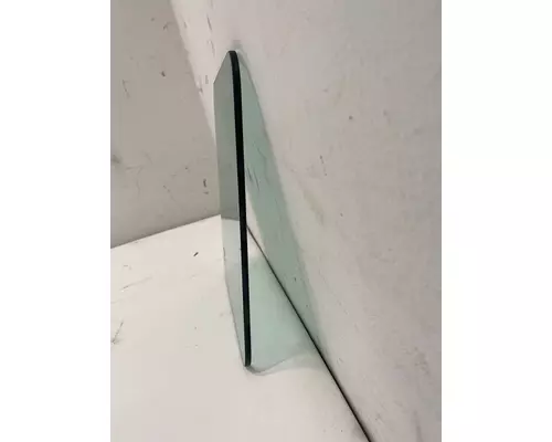 KENWORTH T660 Glass
