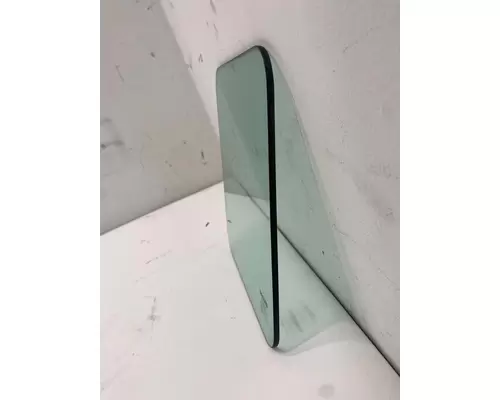 KENWORTH T660 Glass