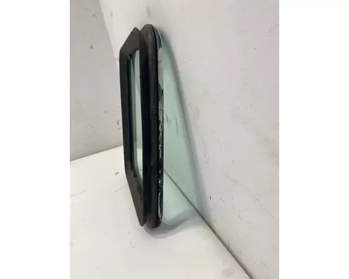 KENWORTH T660 Glass