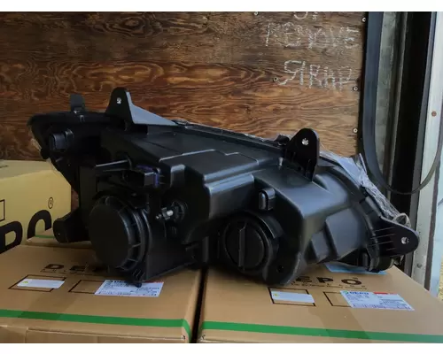 KENWORTH T660 HEADLAMP ASSEMBLY