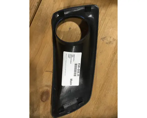 KENWORTH T660 HEADLAMP BEZEL