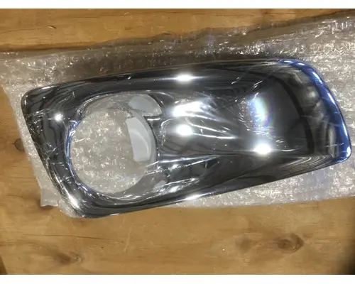 KENWORTH T660 HEADLAMP BEZEL