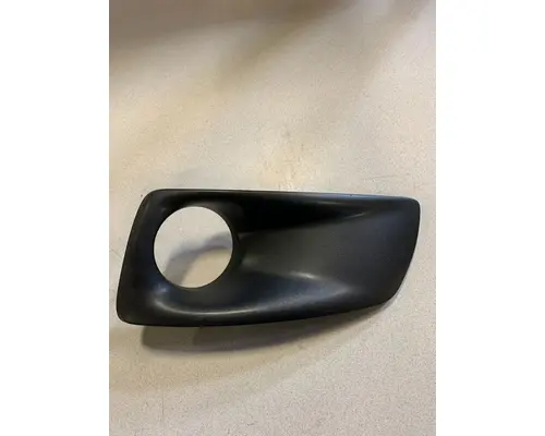 KENWORTH T660 HEADLAMP BEZEL