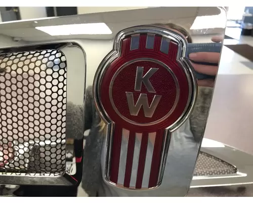 KENWORTH T660 Hood Vents