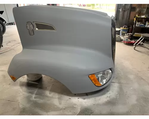 KENWORTH T660 Hood