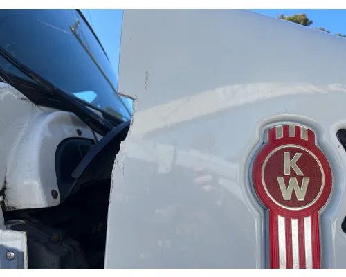KENWORTH T660 Hood