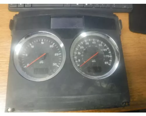 KENWORTH T660 Instrument Cluster