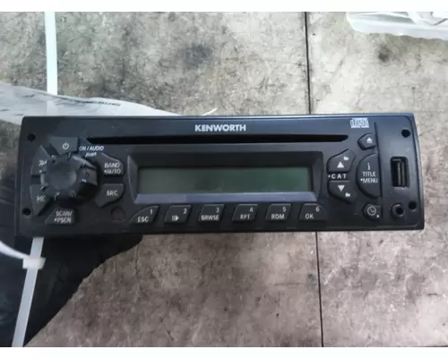 KENWORTH T660 RADIO AMFMCD