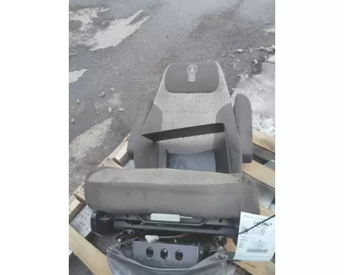 KENWORTH T660 SEAT, FRONT