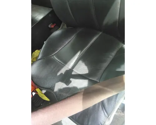 KENWORTH T660 SEAT, FRONT