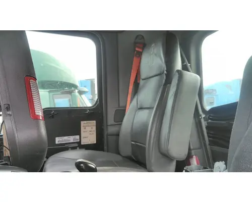 KENWORTH T660 SEAT, FRONT