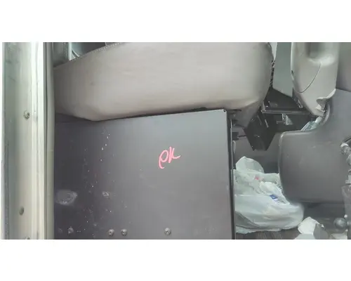 KENWORTH T660 SEAT, FRONT