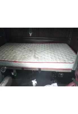 KENWORTH T660 SLEEPER BUNK