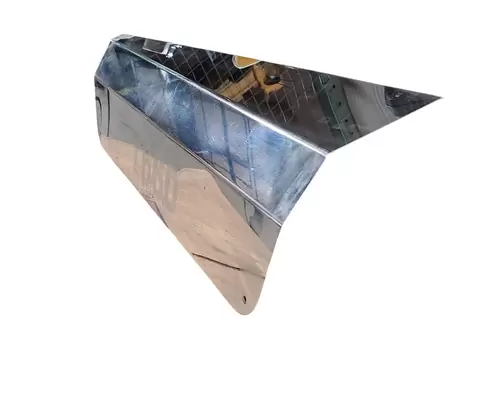 KENWORTH T660 Skirt