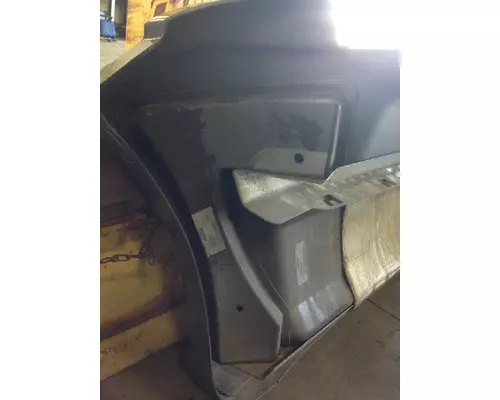 KENWORTH T660 Skirt