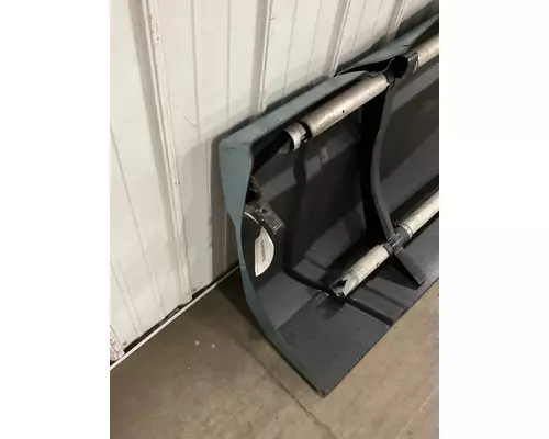 KENWORTH T660 Skirt