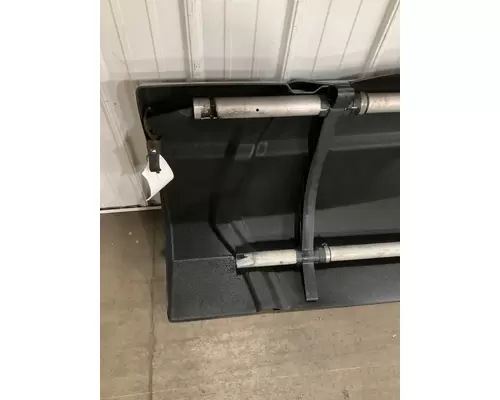 KENWORTH T660 Skirt