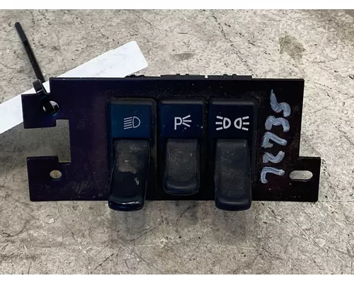 KENWORTH T660 Switch Panel