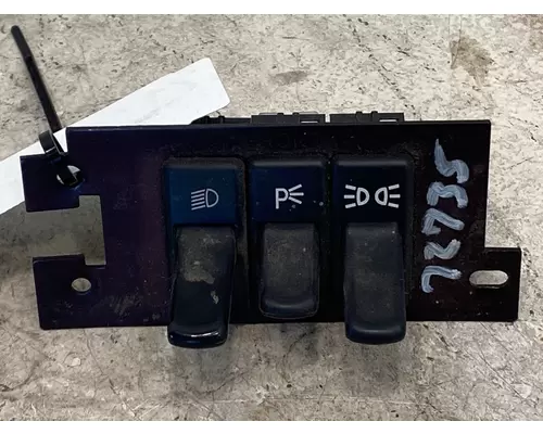 KENWORTH T660 Switch Panel