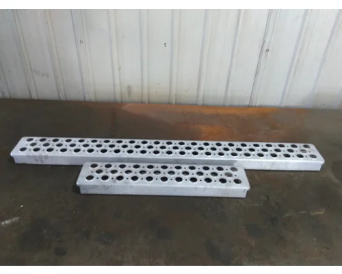 KENWORTH T660 TANK STEP
