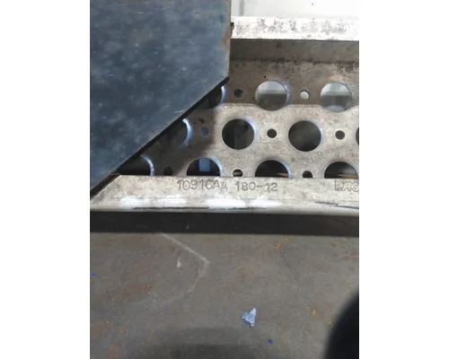 KENWORTH T660 TANK STEP