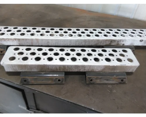 KENWORTH T660 TANK STEP