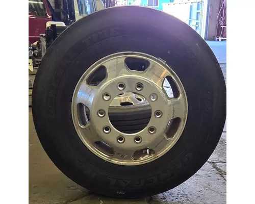 KENWORTH T660 Tire and Rim