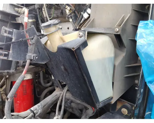 KENWORTH T660 WINDSHIELD WASHER RESERVOIR